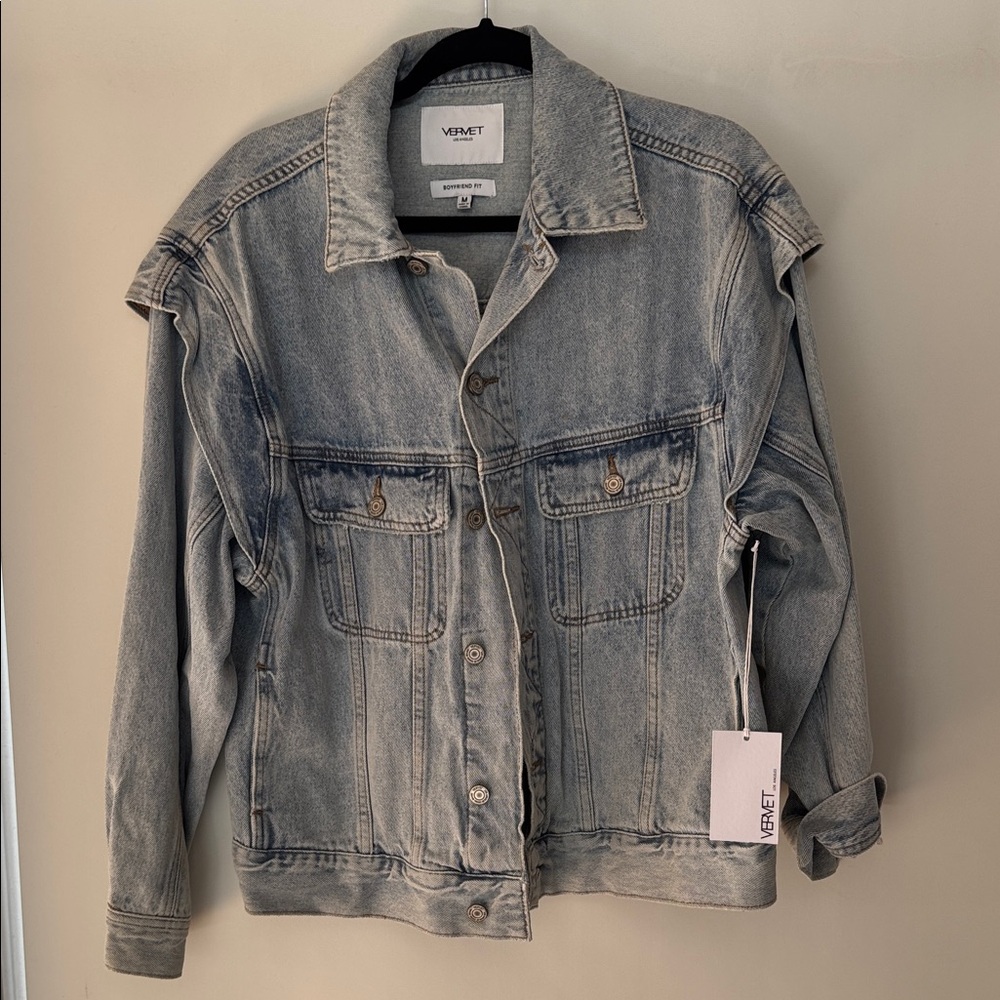 Vervet Light Blue Washed Denim Jacket - Women's Classic Trucker